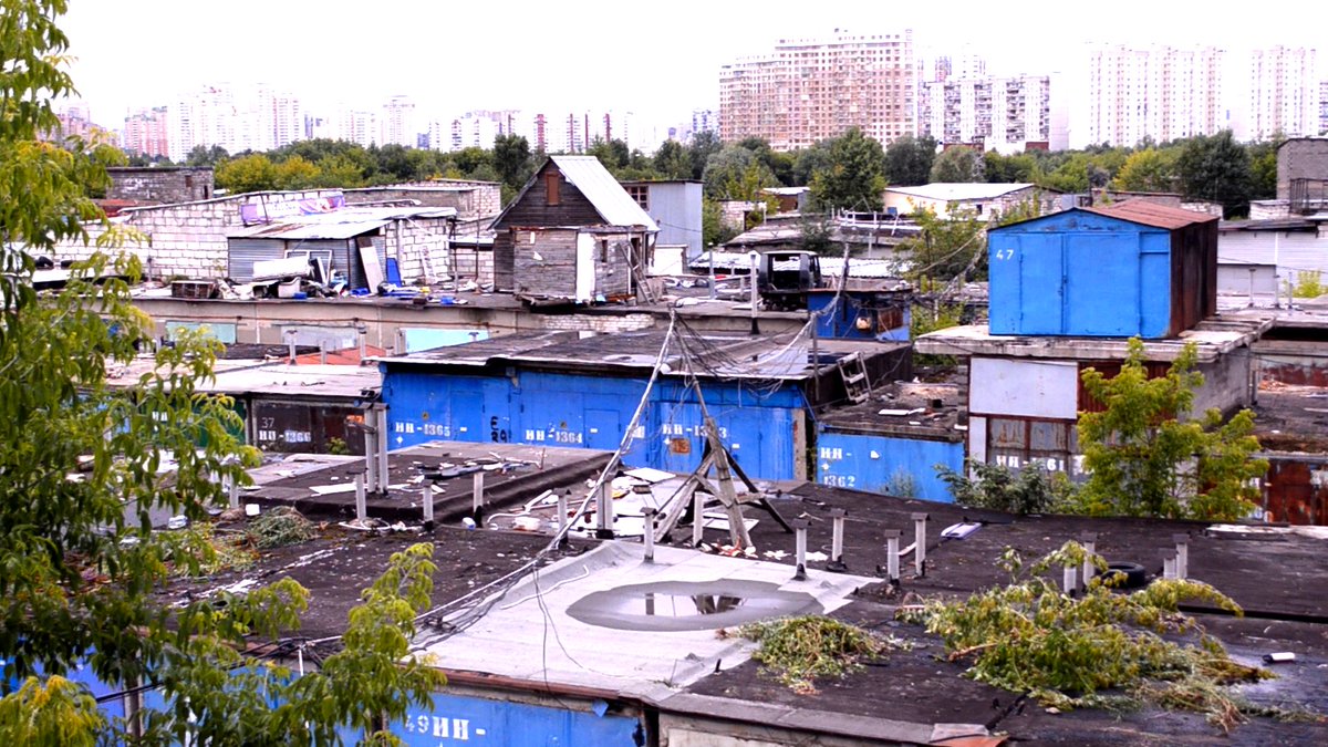 FilmDeplanifie's tweet photo. S'apprend et se développe ici une troisième voie #économique, entre économie #soviétique planifiée et économie de #marché ! 
#Cinema #Russie #ExURSS #architecture #urbanisme #Societe #Documentaryfilm 
CC @Malavida_Films @RussieInfo @films_lost @IsabRegnier @kosmographe https://t.co/GNzQCpwmU1