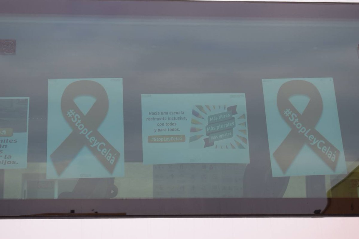 JesuitaAlicante's tweet photo. Nosotros también nos unimos...
#StopLeyCelaa #MasPlurales #DecidoConcertada #SacaElColor
La concertada despliega autobuses con mensajes en contra de la ley Celaá ... https://t.co/1JOySvyBAG