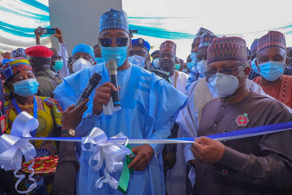 AliShettima18's tweet photo. @MBuhari on #UMTH Projects: Zulum’s intervention clear example of states, FG’s sound relationship
Governor @ProfZulum approval for construction and equipping of an auditorium at the University of Maiduguri Teaching Hospital, commissioned today @bundi58
https://t.co/fwFaXi2SZt https://t.co/3l7Ty0bCoH