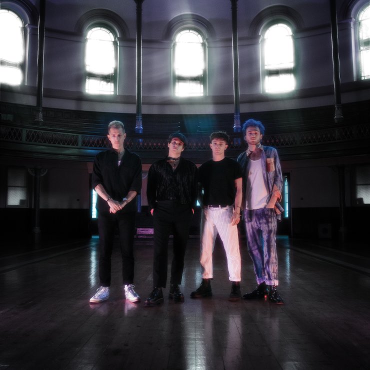 The Vamps (@TheVampsband) on Twitter photo 2020-11-19 12:13:21 What’s your set up going to be on Saturday? Who you watching with? What snacks are we talking? Tell us using 🌸 #TheVampsGlobalConcert Tickets: thevamps.lnk.to/Livestream What’s your set up going to be on Saturday? Who you watching with? What snacks are we talking? Tell us using 🌸 #TheVampsGlobalConcert Tickets: thevamps.lnk.to/Livestream