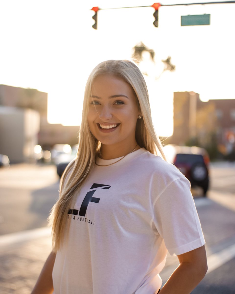 LifeandBall's tweet photo. 🏆Life and Football apparel🏆

Life and Football T-Shirt. 

https://t.co/i9OHcYSmg1

Model: @casssimp 
📸: @doradodidit https://t.co/XIol8u1ur2