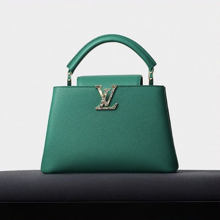 ArmoireBlue's tweet photo. Precious Tones Thursday 💚

Gemstone-inspired Capucines Bag 
📸@LouisVuitton 

🌴Property Concierge &amp; Luxury Personal Shopper🛍 
📲Contact us via DM or Text/WhatsApp +1(305)985-9226 
📧 concierge@thebluearmoire.com
“Time is the ultimate luxury.”™️
#luxurypersonalshopper https://t.co/Te5hLYO9ph