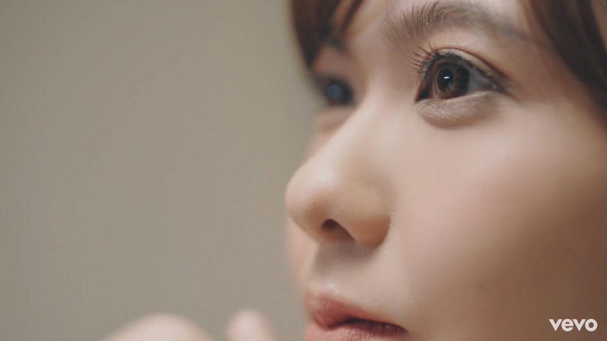 bubblepinkw's tweet photo. ชอบอะไรก็ไม่เท่าชอบเธอ 🍦💛#VANILLAOfficialMV #NoeyLYRA https://t.co/YbkstIOrZt