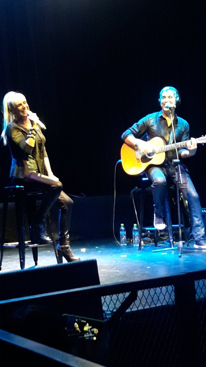 Hace una semana disfrutabamos de tremendo show De Valeria y Mariano En Montevideo Music Box !!! Noche inolvidable Gracias a los Ojala vuelvan pronto !!! 🇺🇾🇺🇾🤗🤗 los quiero!!!