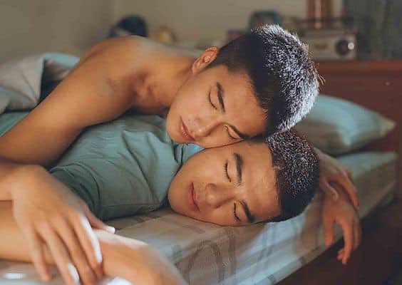 → 9月の公開以来人気らしく、最近中華圏の有名な映画賞の金馬奨に5部門のノミネートが発表されたところで本国に先駆けて日本で『君の心に刻んだ名前』というタイトルで上映された時に観ることができたんですけど  #แปลรักฉันด้วยใจเธอ のスチールと予告編が公開された時にハッとして  https://twitter.com/whats823mean/status/1314103931752992769