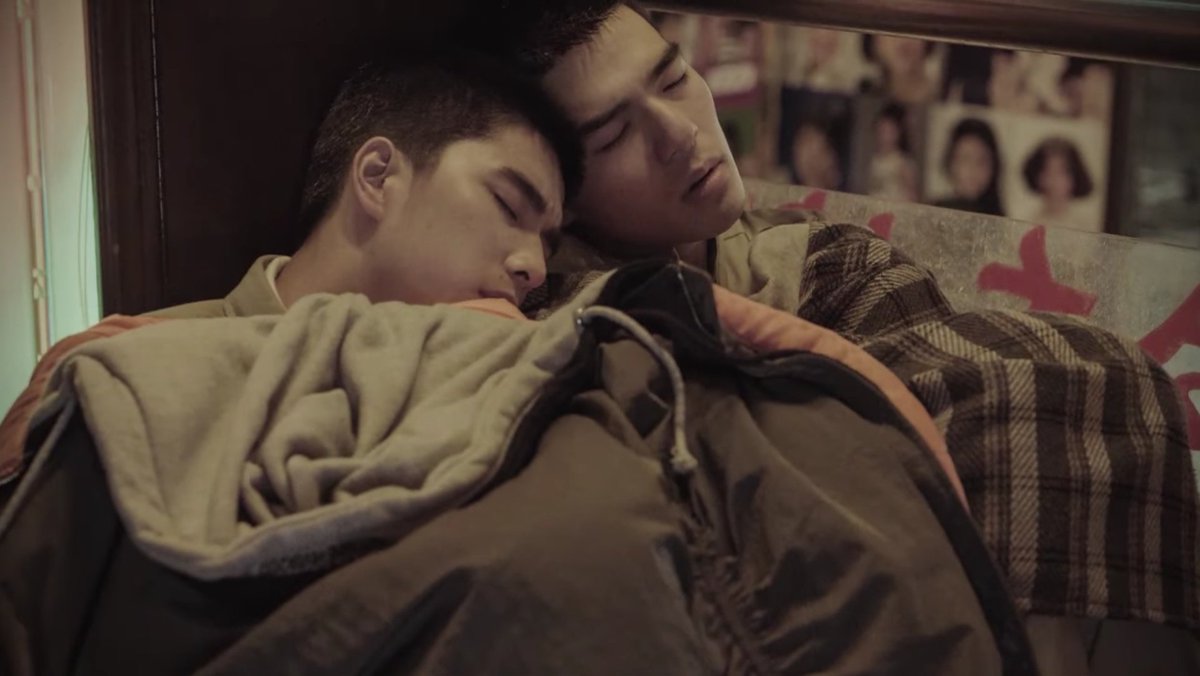 → 9月の公開以来人気らしく、最近中華圏の有名な映画賞の金馬奨に5部門のノミネートが発表されたところで本国に先駆けて日本で『君の心に刻んだ名前』というタイトルで上映された時に観ることができたんですけど  #แปลรักฉันด้วยใจเธอ のスチールと予告編が公開された時にハッとして  https://twitter.com/whats823mean/status/1314103931752992769