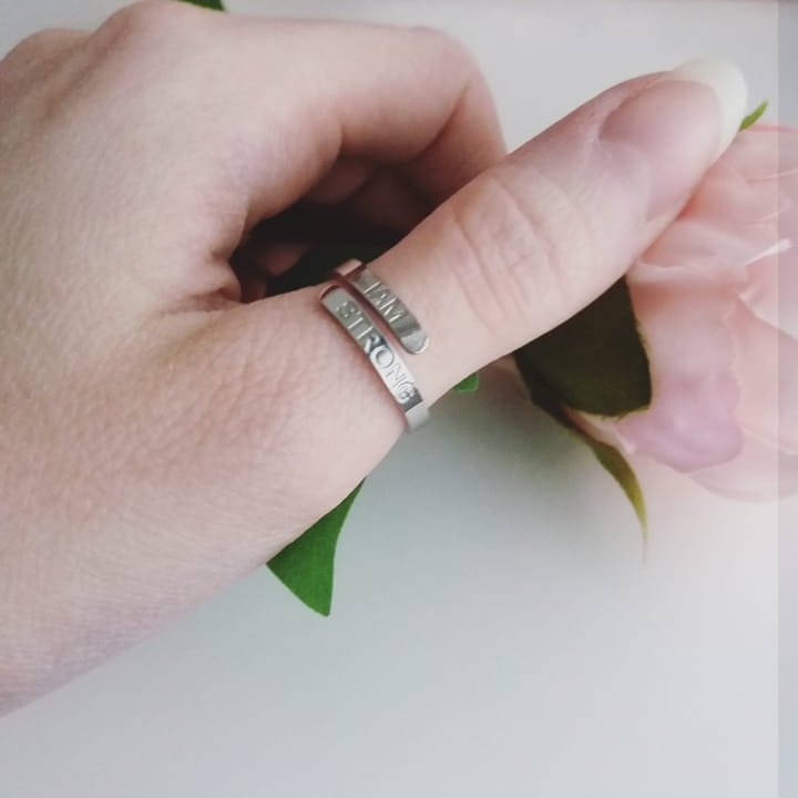 DaniJ72's tweet photo. Don't forget my #jewellerygiveaway ends tonight! Enter here - https://t.co/9y5bkn4dwx
#mentalhealthgiveaway #positivity #bloggiveaway #christmasgiftgiveaway #siverring #winaring #winjewellery #giveaway #positiveaffirmations #MentalHealthAwareness #treatyourself #newpost https://t.co/EQGcap20YF
