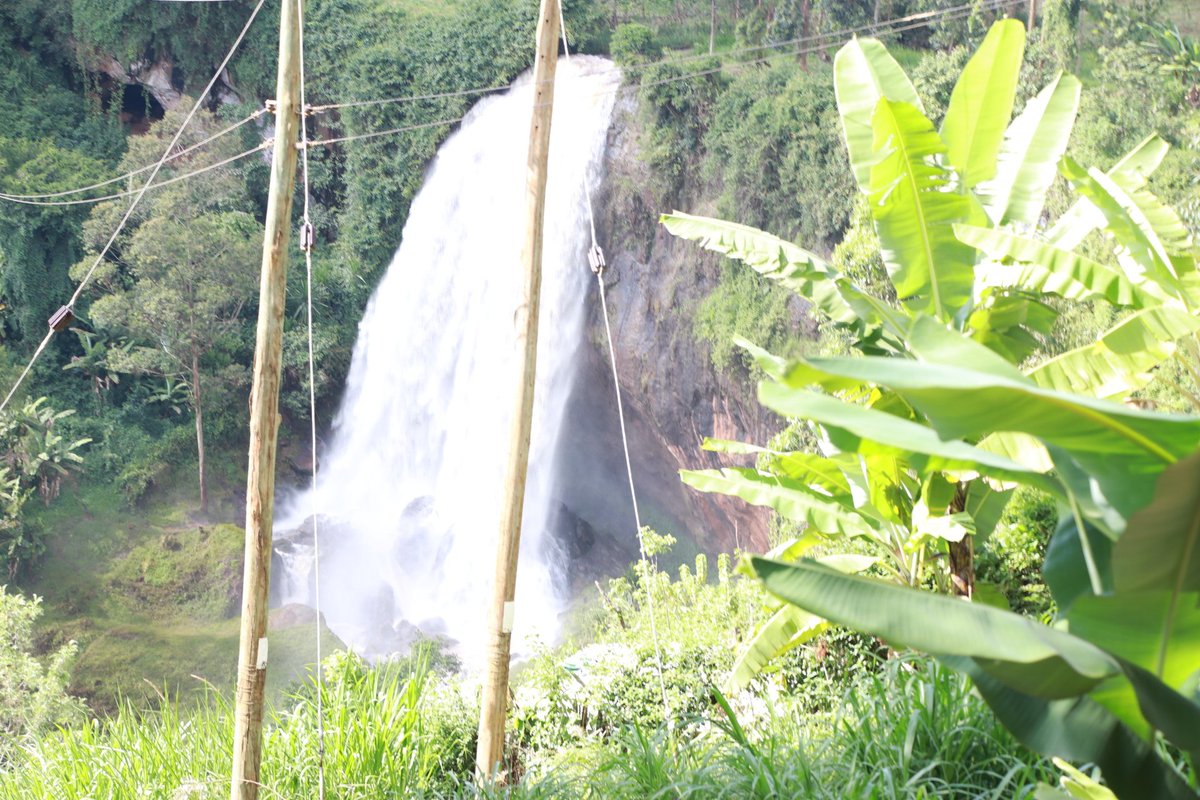 MartinRwamba's tweet photo. Nthenge Njerû waterfall in Runyenjes Constituency, Embu County. https://t.co/IfzLXWddbf