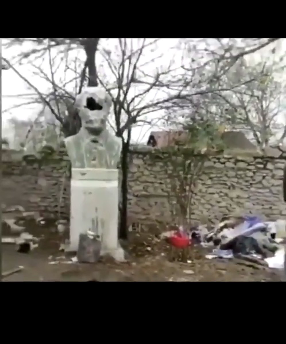 AzerShafa's tweet photo. #Bulbul’s house in #Shusha. Armenia destroyed the house- museum of a famous opera tenor, folk music performer, and one of the founders of vocal arts. 

#ArmenianWarCrimes #ArmenianAggression #StopArmenianAggression https://t.co/DZajbdRJhh