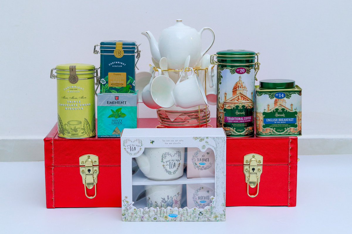 spikinjay's tweet photo. Good morning everyone, Christmas is almost here! Please follow , patronize and recommend my biz @theluxuryhamper on IG. 🙏🏼🙏🏼 Please help me and retweet my customer might be on your TL. https://t.co/3oVgsDJRUd