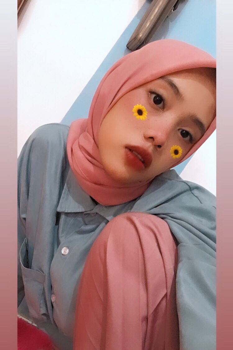 FebrieWd's tweet photo. ajarkan aku melebur dalam gelap tanpa harus lenyap 
merengkuh rasa takut tanpa perlu surut 
bangun dari ilusi namun tetap kokoh tegap berdiri sendiri https://t.co/XJw8nAIcVJ