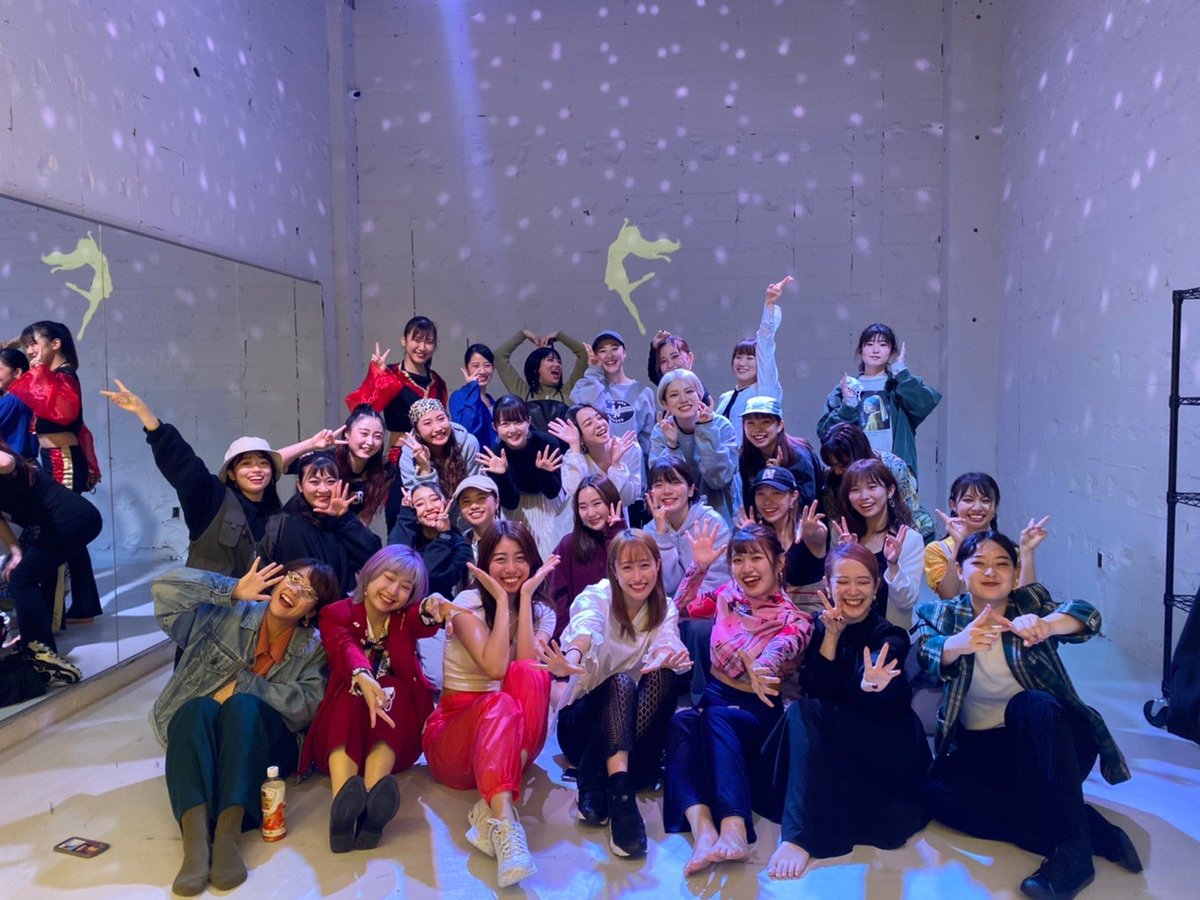 MCD2020_Miku's tweet photo. ミスカレは、なななんとin the house (@inthehouseinc) のスペース提供を受けています😻
駅も近くての¥150から使えるおしゃれな個人練習スペースで、映えるダンス撮影機材も一通りレンタル可能なスタジオです！
ぜひみなさんも使ってみてください🥰
個室スタジオもありますよ〜😆
自主練に最適です‼️ https://t.co/6aAcjzyuoE
