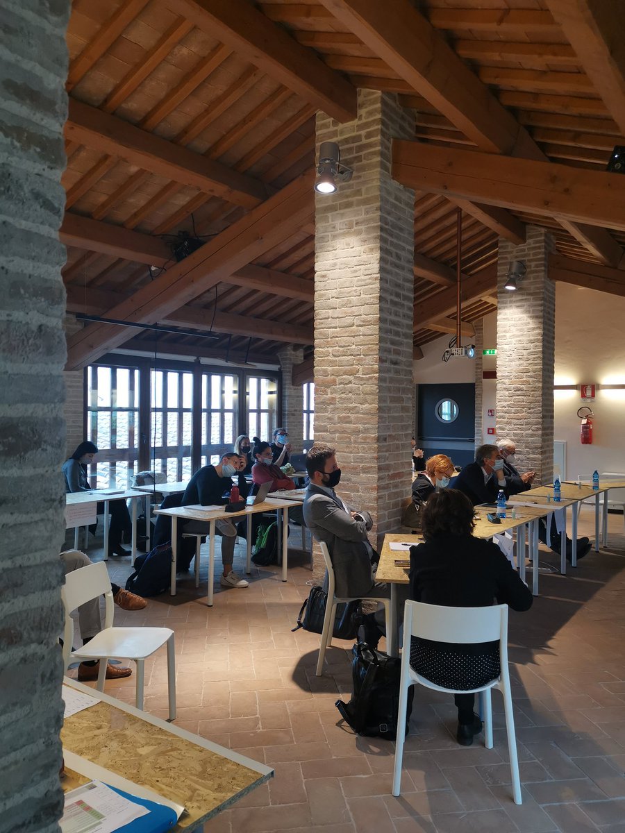 FondMerloni's tweet photo. #RestartApp2020 un progetto di @FondMerloni e @FondEdoGarrone.
Il Campus di #Fabriano si conclude con la presentazione dei progetti imprenditoriali dei giovani che vogliono far vivere l'#Appennino. 
Anche #AlessandroGarrone  applaude gli ottimi risultati raggiunti. https://t.co/JQmvPh3y9a