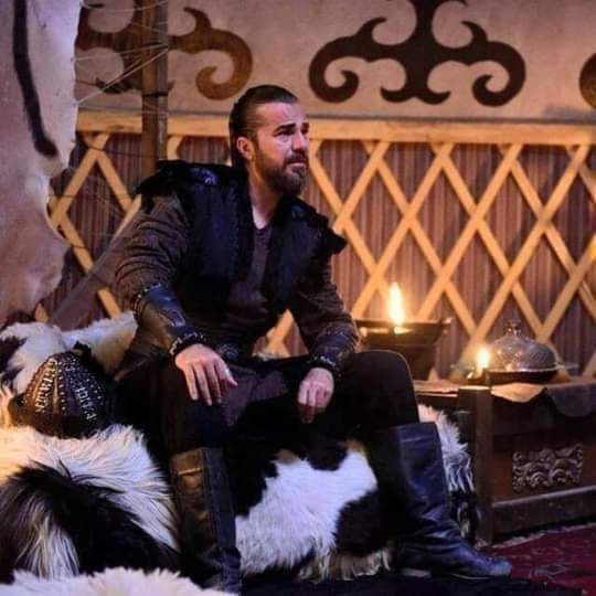 MousaAlhinde's tweet photo. إذا كنت منشغلا بهدم غيرك ، فلن تجد الوقت لبناء نفسك ..!

#الغازي_ارطغرل_بن_سليمان_شاه😎💚 https://t.co/Ays4hAR8nx