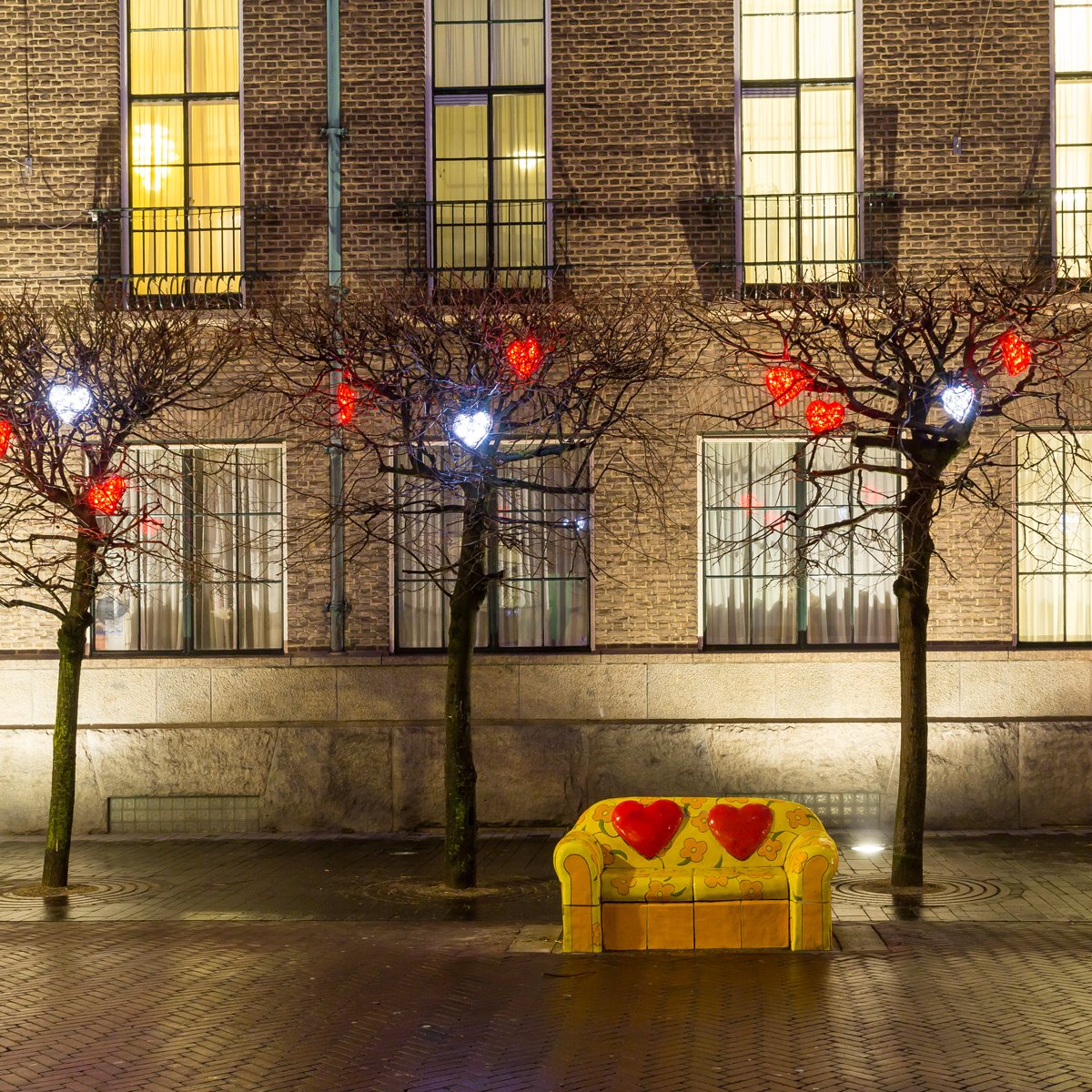 mkillumination's tweet image. Enschede’s Langestraat in the Netherlands spread festive cheer with a dash of LOVE over the festive season. This city lighting could easily remain until February 14th to celebrate Valentine's Day, too.

#mkilluminationholland #festivelighting #seasonallighting #publicspaces