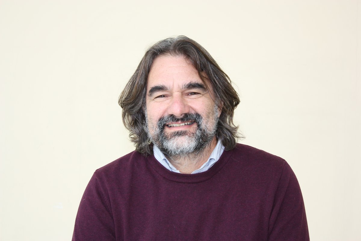 industrialesupm's tweet photo. Nuestro profesor de la ETSII, Manuel Rodríguez Hernández, Premio a la Innovación Educativa de la UPM, nos habla del aula invertida en este vídeo. Enhorabuena por el premio. #somosupm
https://t.co/htsQgThnVb https://t.co/ZT48Xja6E1