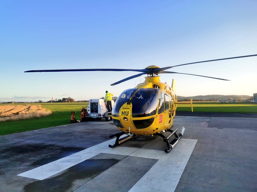 Volteral's tweet photo. Morning fuel checks on a clear sky morning @ScotAirAmb #Helimed76 Perth base with Pilot Adam 👨‍✈️ ➡️⛽🚁👌👍 #thursdaymorning https://t.co/XePwi7jh4X