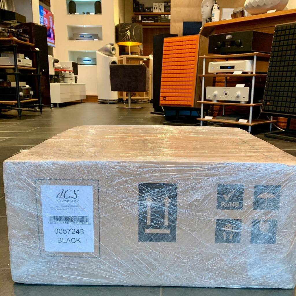 AudioVenue's tweet photo. dcs Rossini DAC, awaiting collection from our front door. #jbl #lateralaudio #jbll100 #copland #coplandcsa100 #esotericaudio #dcsrossini #rossinidac #referencehifi #dcsltd #dcsaudio #audiophiles #onlythemusic #dcsplayer #dcsdac #dac #hifi #maidenhead … https://t.co/MeXlo4n93M https://t.co/uaAErEyvtT