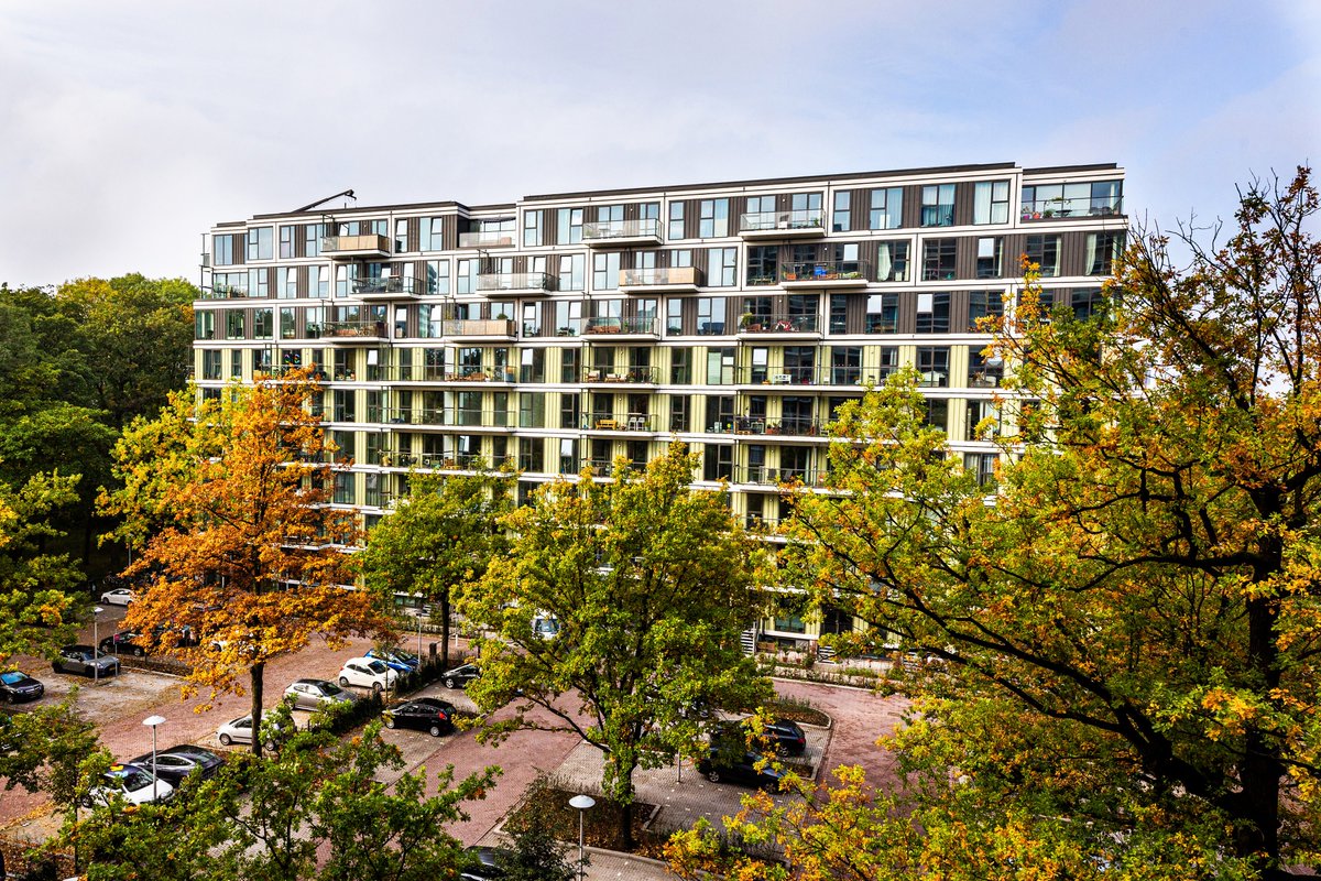 ProvUtrecht's tweet photo. Blij met de brede steun van Provinciale Staten voor het nieuwe programma Versnelling woningbouw! Utrecht heeft dringend behoefte aan nieuwe woningen, met dit programma is dat voor ons een topprioriteit. https://t.co/WvG8OIE518 https://t.co/KzJqDqaMDl