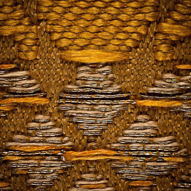 cdmtextil's tweet photo. Fragment de “#hizam” o #cinturó de #dona #teixit al segle XIX amb #seda i #fil metàl·lic (or, plata i coure). Prové de la ciutat de #Fes (#Marroc) i era un complement femení molt utilitzat en dies de celebració que podia arribar a tenir fins a quatre metres de llargada. https://t.co/B6OKwufKGn