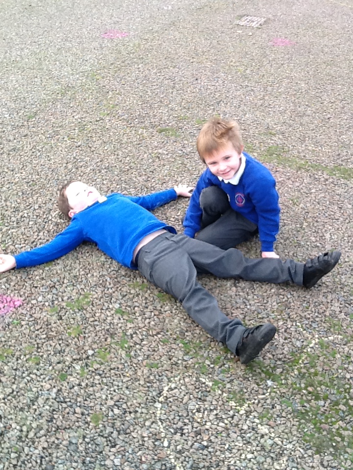 DanestoneW's tweet photo. This week, P1 played a game to remember the names of the different cogs by running to coloured cones. Then they chose one cog and drew chalk pictures to match it @EmotionWorksCIC https://t.co/HJaBa1jMFg