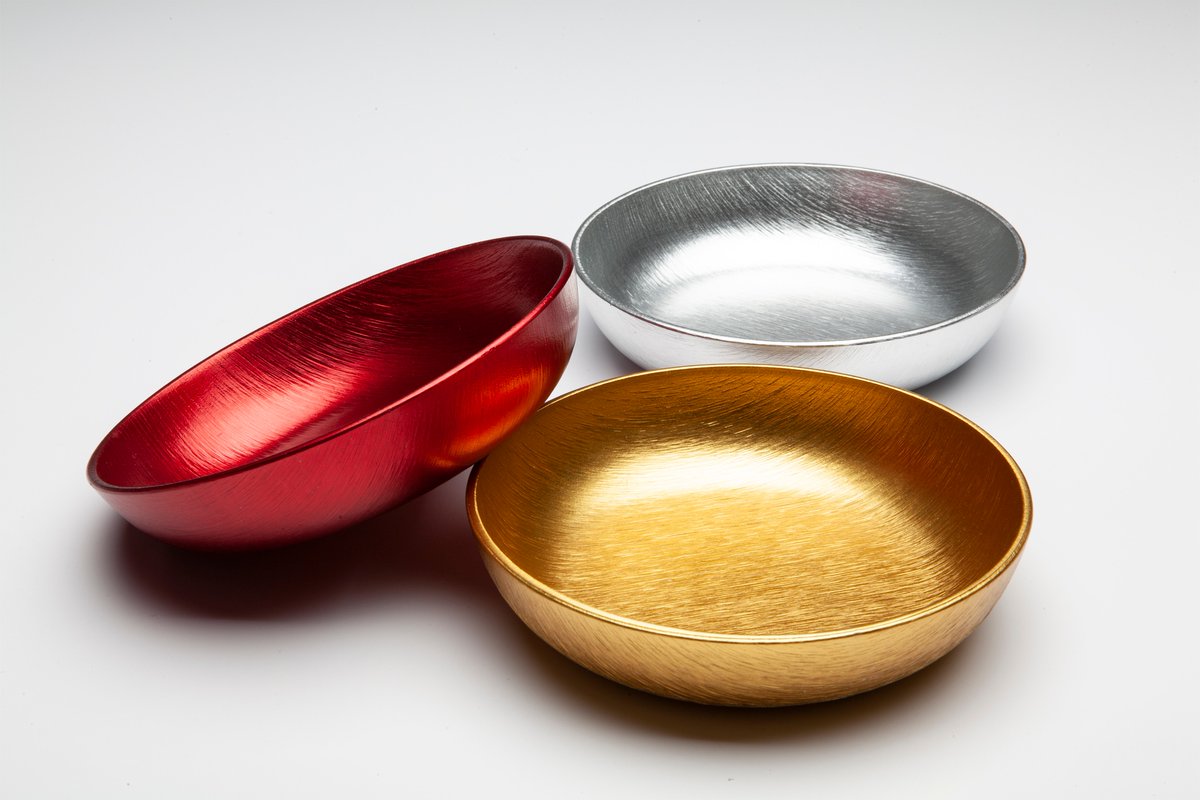 arredatutto's tweet photo. Already thinking about Christmas gifts?
An original one could be a product by Alumina Milano.
Hand made aluminum candle holders, bowls and decorative plates.

Alumina Milano: https://t.co/vJ96WU8OAk

#alumina #christmasgitfs #cadeauxdenoel #madeinitaly #arredatutto #aluminum https://t.co/8rNizkSDhg