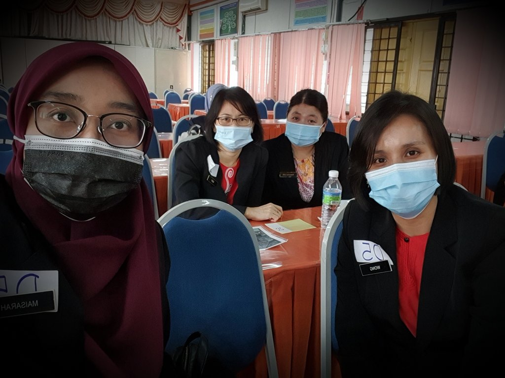 WongJoanMeah's tweet photo. Bual Bicara RefleksiDEA 2020
@GiveSiti @GraceLe19885478 @KoayPL @JuneYeoh1
@FangMok 
@refleksidea2020 
#D5
#reimaginingrefleksidea2020 https://t.co/U1OKGbf7fY