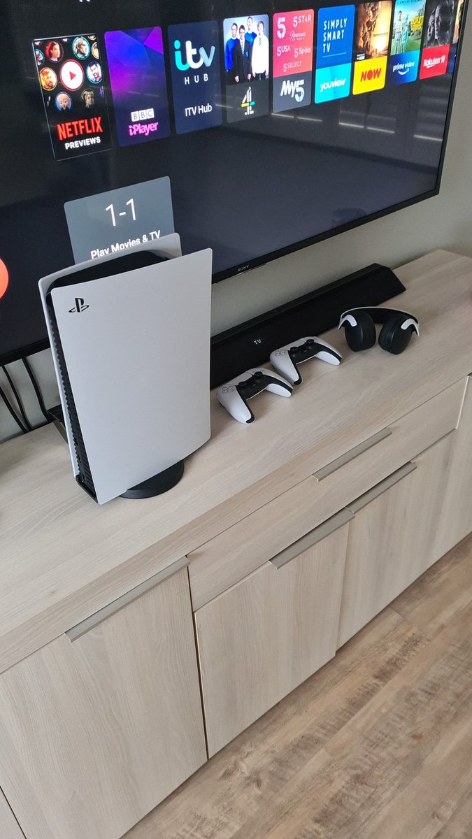 LJsTwitching's tweet image. This bad boy arrived early this morning 👌, was lucky Currys used dpd. #ps5uk #ps5 #PS5Launch #ps5preorderuk #curryspcworld #DPD