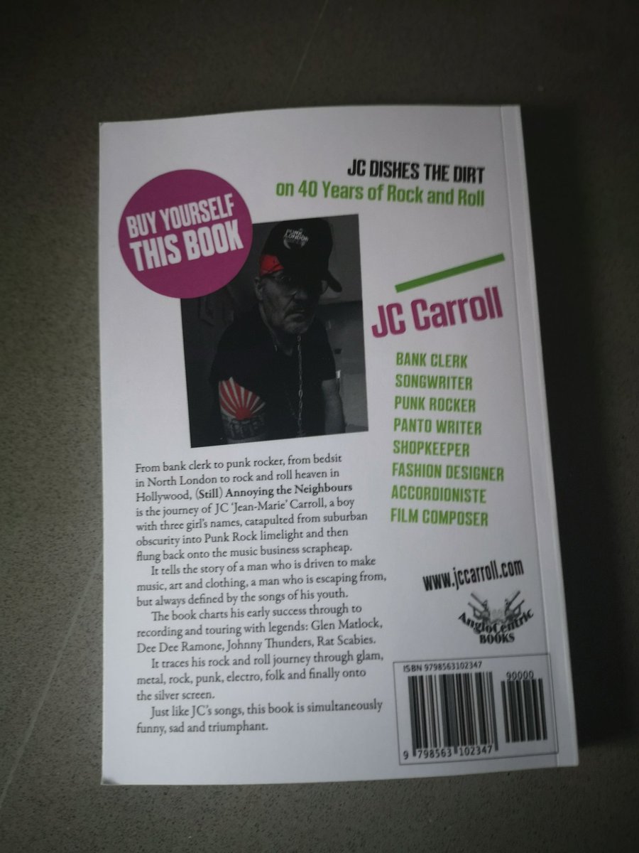 jccarroll's tweet photo. The dirt is dished get it while it's fresh https://t.co/H01zfQrEsa  #rockbooks #soundofthesuburbs #membersthe #stiffrecords  #vivelerock https://t.co/vJBwzFeb5F