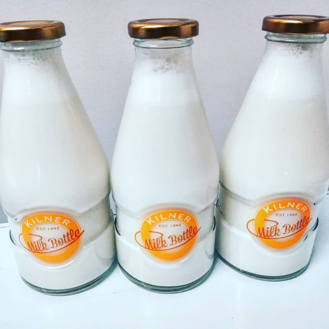 I have calculated the making of cashew nut mylk..
1kg of broken cashews cost £9.43 I blend 10g of soaked cashews with 500ml cold water, so that costs about 19p to make 1 litre.. Def worth doing as no carton waste #veganliving #onabudget #vegan #lesswaste #veganliving #plantbased