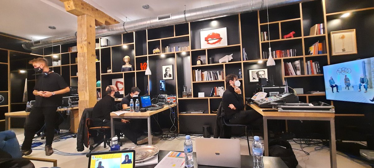 ICONG_CALIDAD's tweet photo. Increíble el trabajo que hay detrás en la emisión de #premiosRECO. El equipazo de @7Worlds_ lo hace posible #hablamosongales #ongales
https://t.co/oHyfnbIusa https://t.co/3usAJyQea0