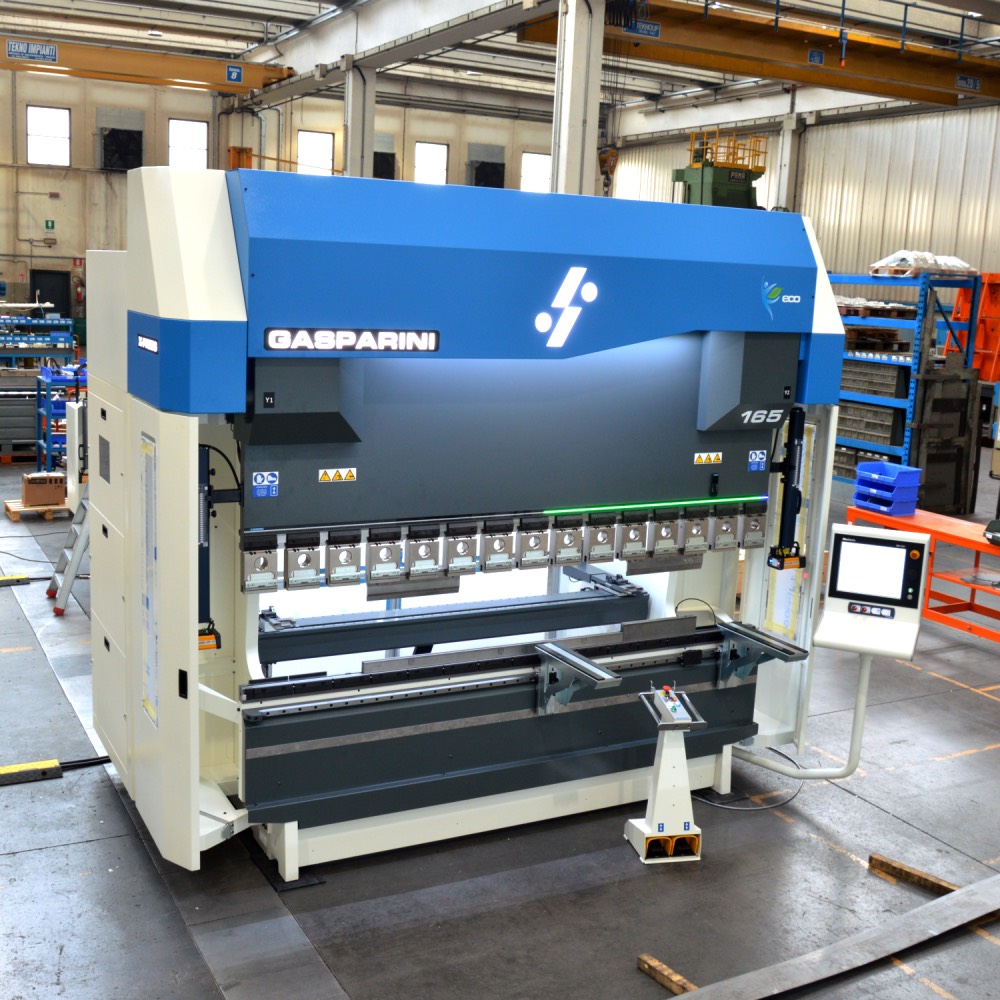 Ladislao Díaz Sánchez is —with his sister– one of the owners of Recuperados Disanluz, a family business with about 40 years of history and 18 employees. The 165-ton, 3-metre X-Press Next press brake is their first Gasparini machine.

gasparini.com/en/case-histor…