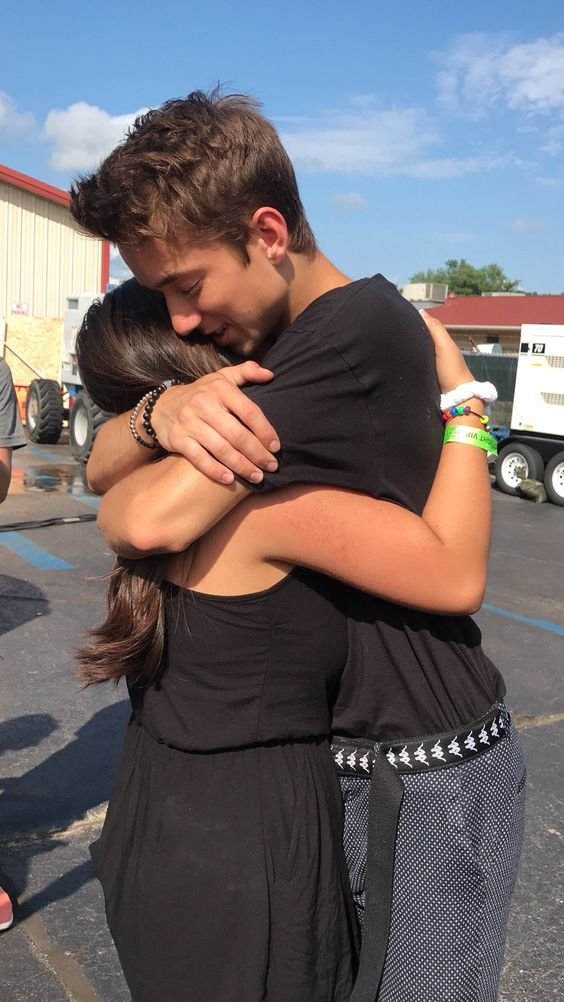 Niall Horan and Daniel Seavey as each other ; a thread.