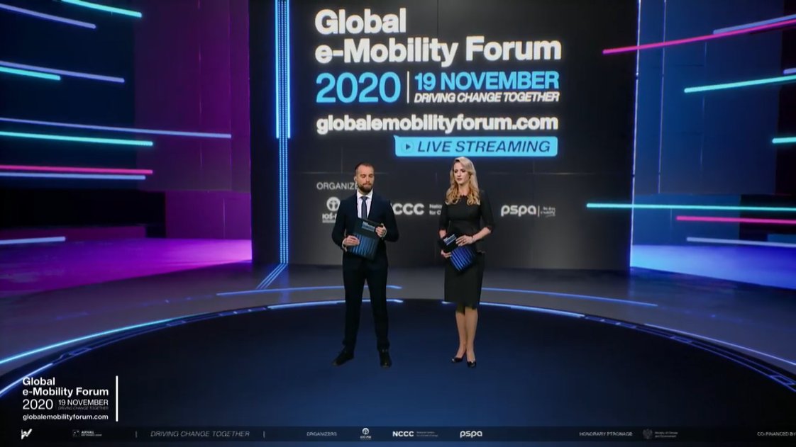 KOZK_NCCC's tweet photo. Agnieszka Ragin, kierownik #KOZK i zastępca dyrektora Instytutu Ochrony Środowiska (IOŚ-PIB) i Maciej Mazur, CEO @_PSPA - organizatorów #GEF2020 - witają uczestników konferencji. Udział w wydarzeniu potwierdzili goście ze 116 krajów.

Transmisja na żywo: https://t.co/USaHIUj3w8 https://t.co/HRbvBTOz0U