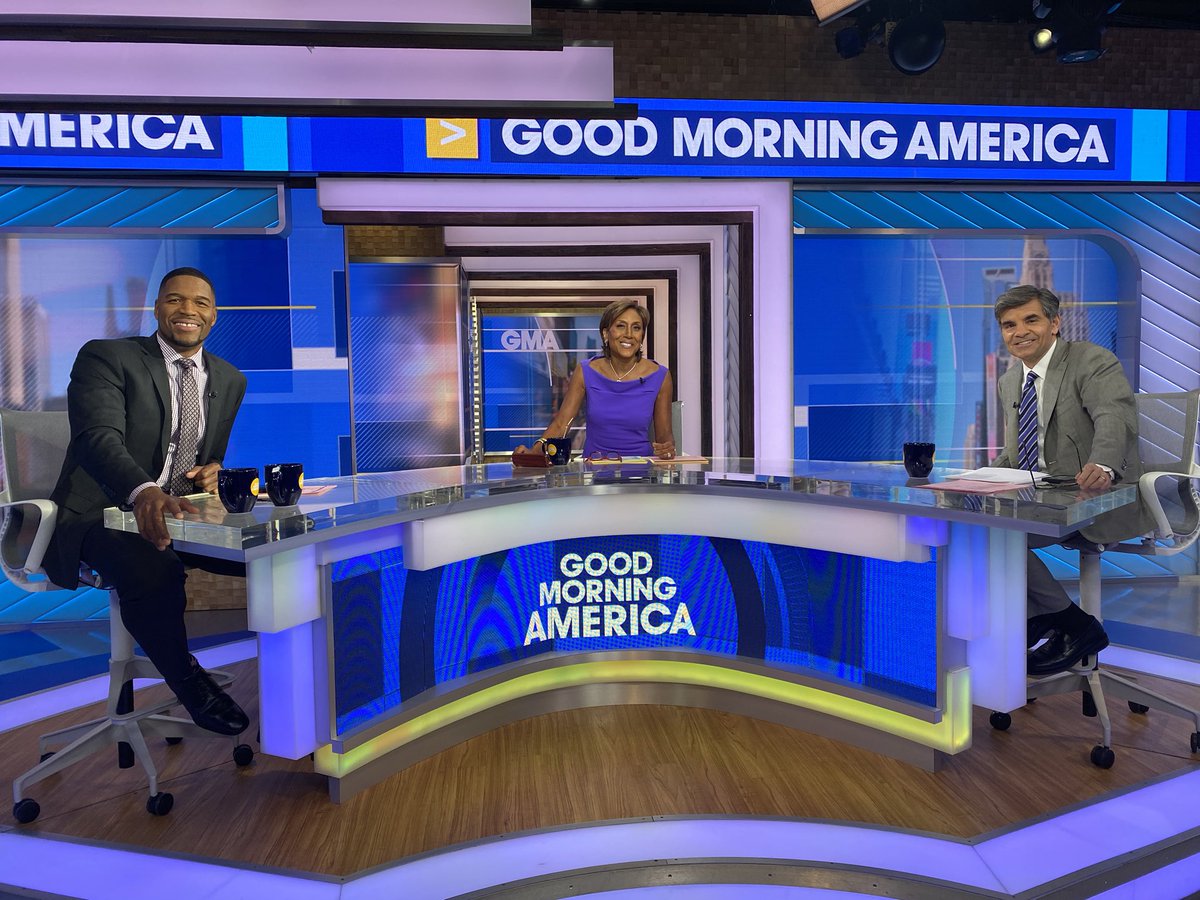 RobinRoberts's tweet photo. Thinking of #AlexTrebek and all who have valiantly faced pancreatic cancer. In honor of them and their loved ones....we're wearing purple here on @GMA for #WorldPancreaticCancerDay! 💜 https://t.co/19pVJZ4PDX