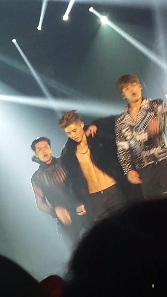 𝐢𝐊𝐎𝐍 𝐀𝐁𝐒 𝐚 𝐭𝐡𝐫𝐞𝐚𝐝 ; @YG_iKONIC  #iKON  #아이콘