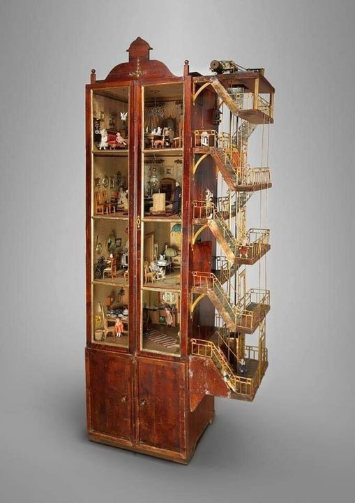 HousesVictorian's tweet photo. John Carlson dollhouse and furnishings, 1912 https://t.co/ppLbhhbHim