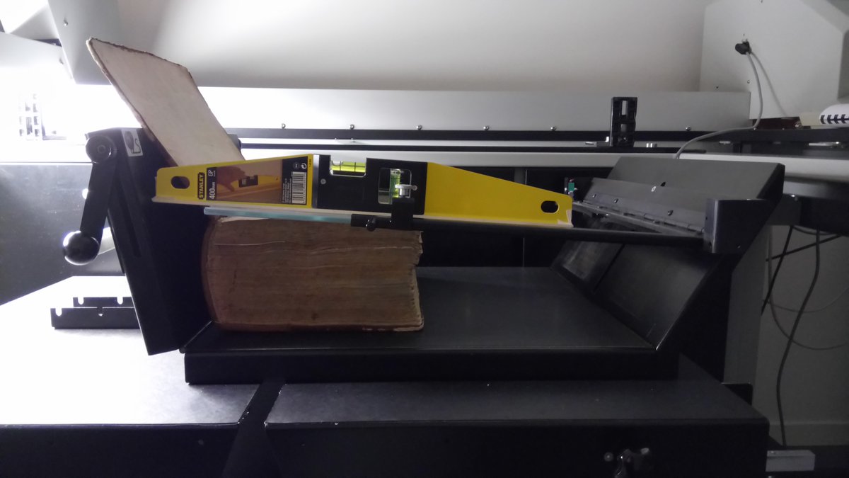 bmiepinal's tweet image. En ce moment #aLaRepro un livre si gros que le support ouverture à 120° est trop petit !

Chroniques de Metz depuis 1323 jusqu'en 1497 (XVIe siècle), MS 131 P/R

#numerisation #manuscrit #bigbook #vafalloirruser