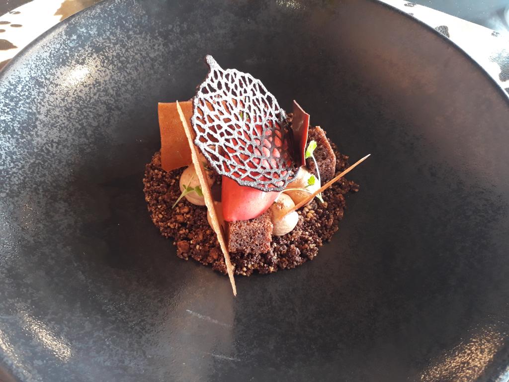 Auberge du Pont (63) : le chef Rodolphe Regnauld, qui possède la fougue du vent breton et la passion des produits de sa région d'adoption (l'Auvergne), propose de la vente à emporter ici : auberge-du-pont.com
Soutenons nos restaurants !