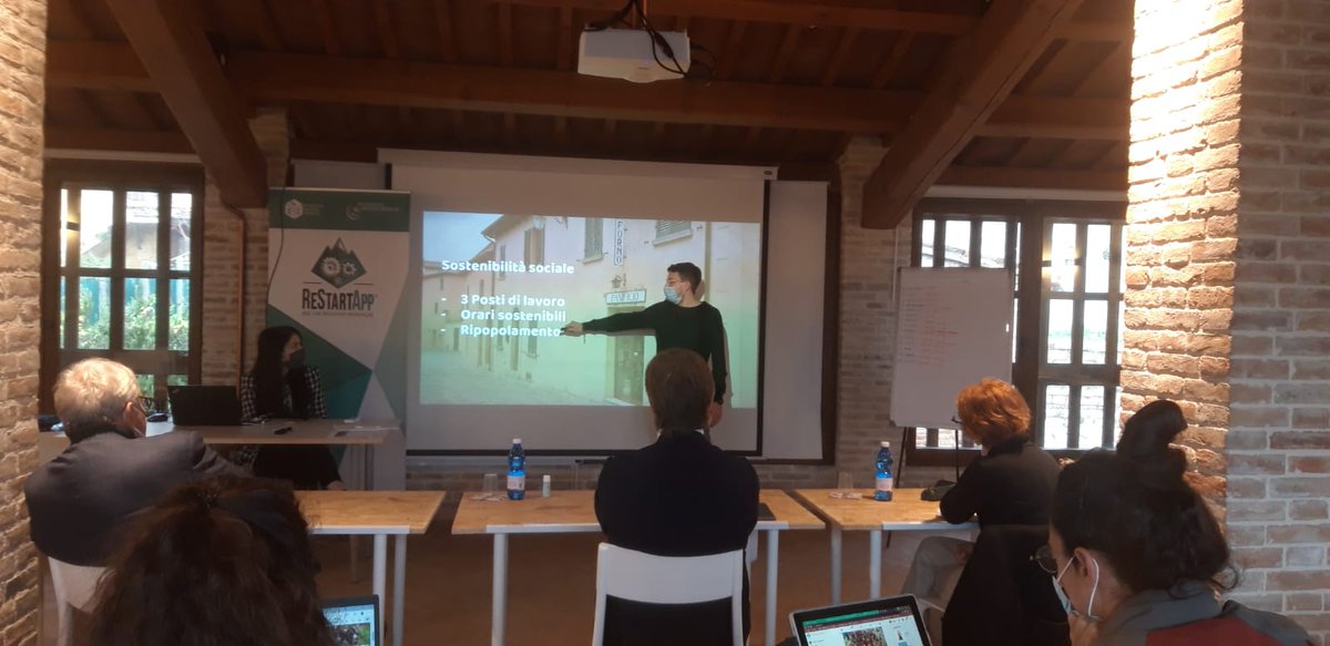 FondMerloni's tweet photo. ⭕ Luisa con #AnalogicTour e il borgo diffuso nel fabrianese
⭕ Samuele con #FermentiLeontine e la cooperativa di comunità di San Leo
... 👇
Continuano le presentazioni delle future imprese dell'#Appennino dei partecipanti di #ReStartApp2020 con @FondEdoGarrone https://t.co/xueq3VwYY9