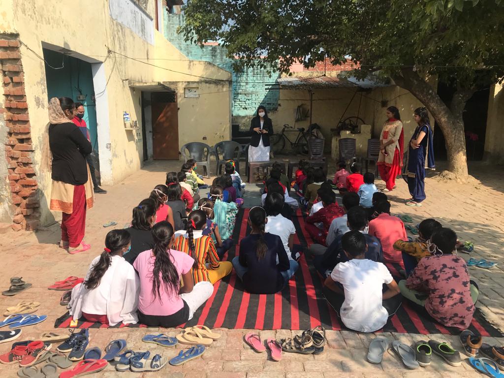 FutureUdgam's tweet photo. Interactive session held at chajjupur by Malyaj Singh, Assistant Commissioner CGST currently posted at Jamshedpur.
#educatingmatters
#udgam https://t.co/aoEIDFgvMd