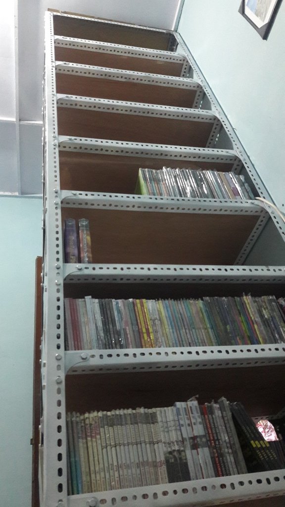 cyn0514's tweet photo. Mulai diatur.... tapi capee 😧
#projectnewbookshelf https://t.co/qBZ7BymHfC