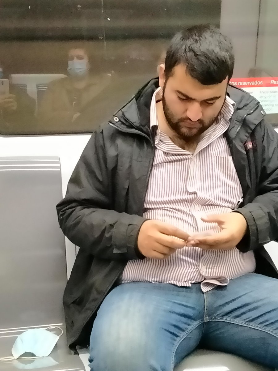 Josefinadjr's tweet photo. Ahora mismo en em metro https://t.co/C9HCfAv7MF