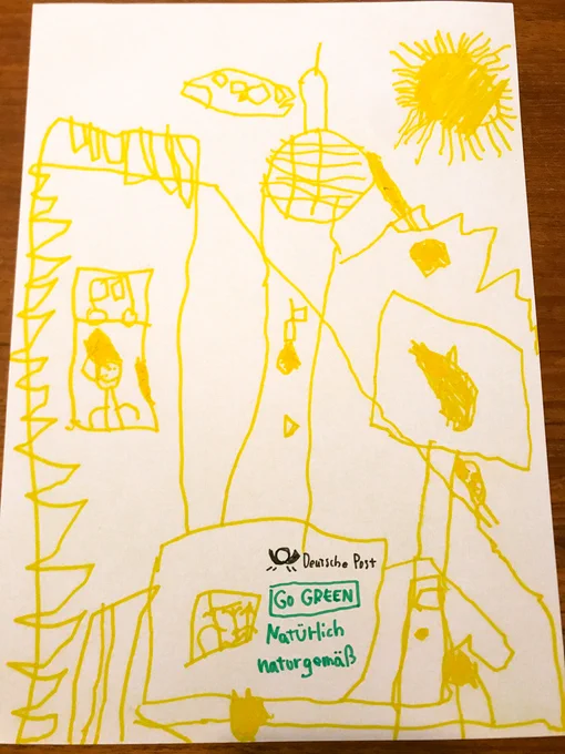 2歳の頃発語が遅めだった息子を見て、何人かに「パパの話し方が速すぎるのがいけない」と言われた。…が、気にせず大人と同じ速度で話しかけ続けた結果、今(4歳0ヶ月)はどんなに速くても正確に聞き取るし、完璧な文法で会話する。絵も同様で本気の落書きを見せ続けたら画力急成長。育児に正解無し。 