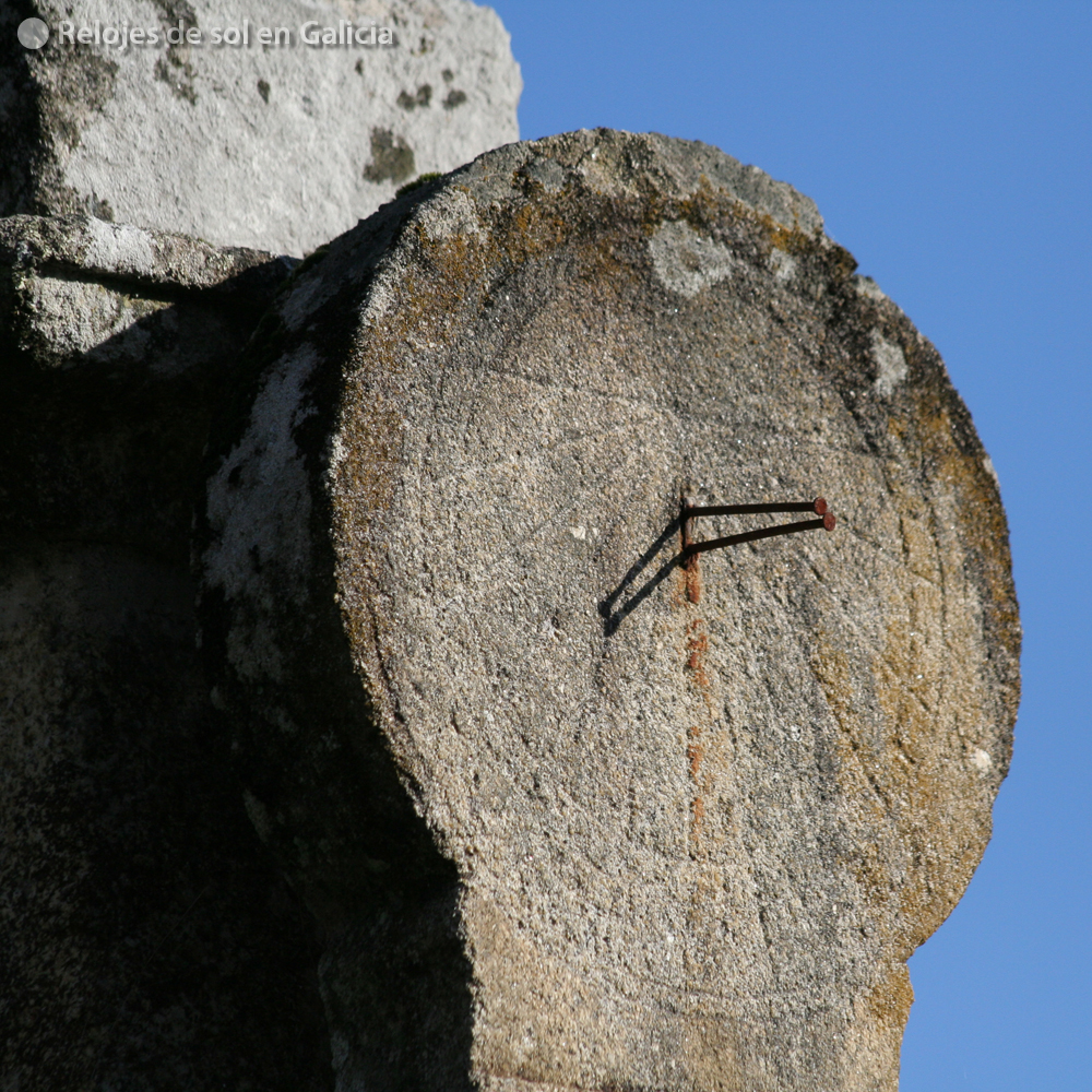 relojesdesolgal's tweet photo. Ese #gnomon!! 😬
#Relojdesol en el municipio de #Pontedeva (#Ourense)
#Reloxodesol no #concellodePontedeva (#OU)
#rellotge_de_sol #relógio_de_sol #sun_clock #sun_watch #sonnenuhr #cadran_solaire #orologio_solare #iglesia #igrexa #church #deva #terradecelanova #galiciarural https://t.co/vOmlTly8ja