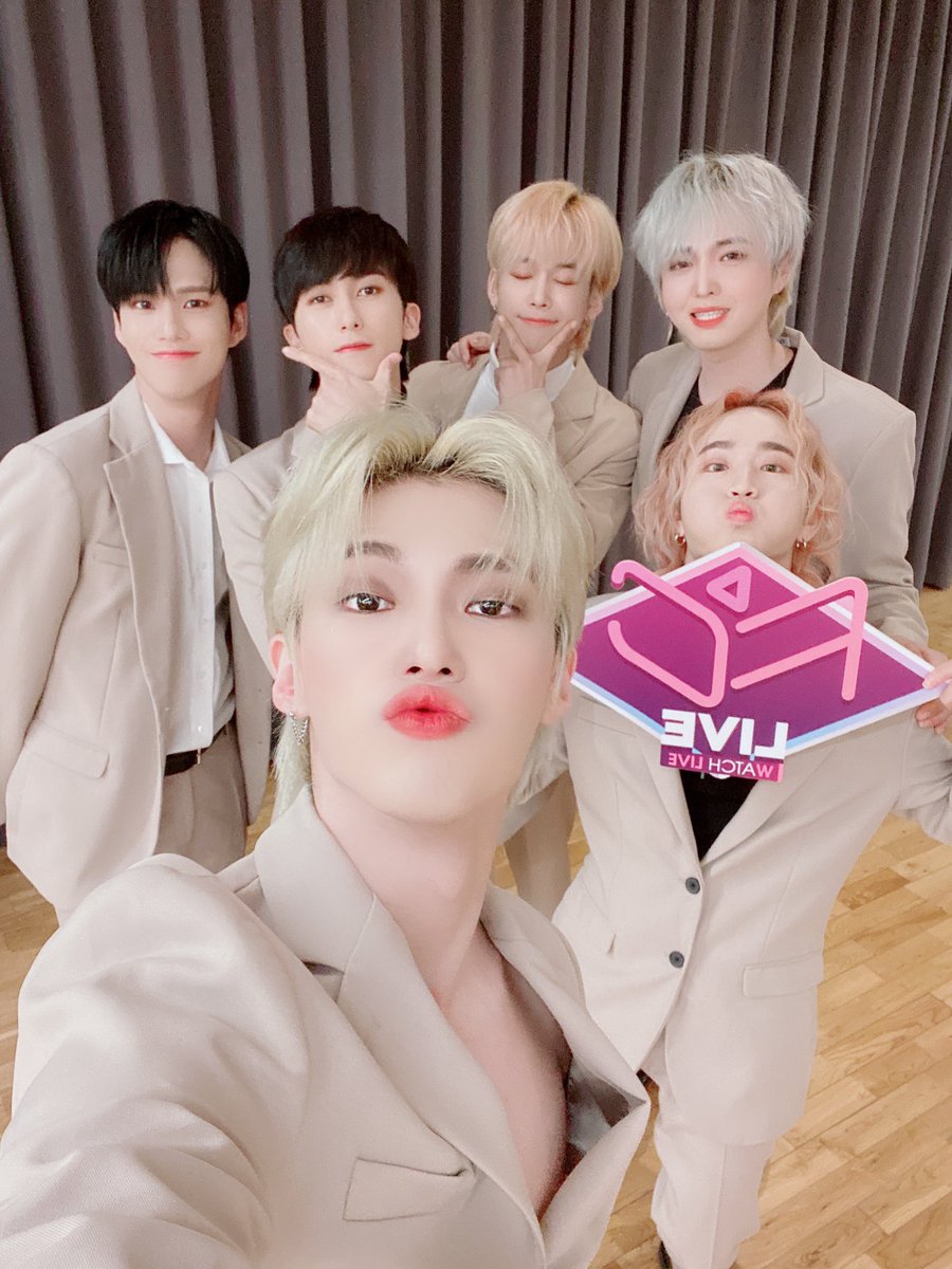 TARGET7_K's tweet photo. #제스
여러분 보고싶어요
#TARGET #타겟 https://t.co/oJoAc15RYM