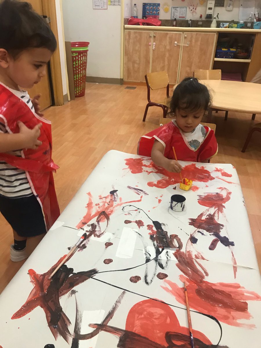 Ms Rowan's class are Artists at work, experimenting with colour and working on fine motor skills.
Ms Kiran's class are working on phonics letter Ss and they took their learning to the outdoors, snake, shell.  Great work and fun