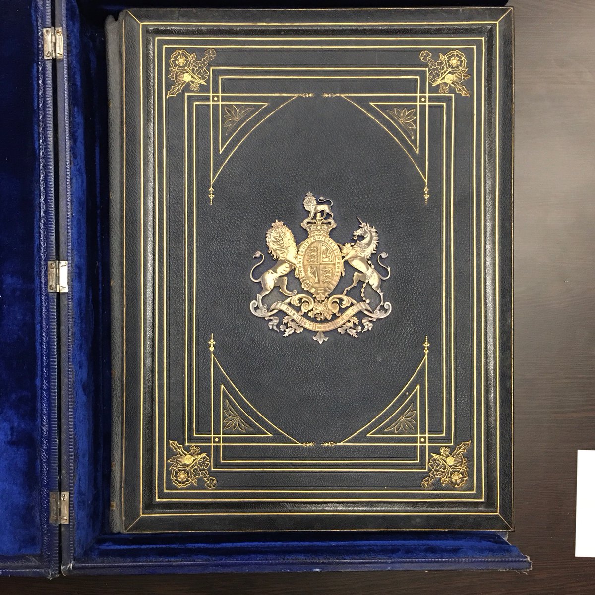 Then, once you've unwrapped it all, you still need to open the document! And that in turn reveals this beauty! I'm really interested in what this document tells you about this city at this moment in time. The materiality is fascinating. And it's so detailed and colourful. 10/12
