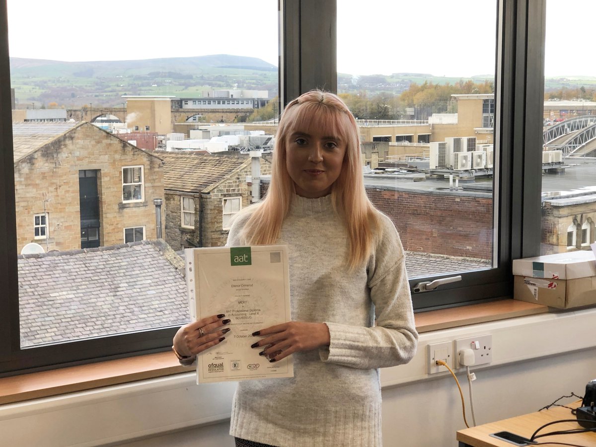 Kneeshaws is happy to announce that our trainee accountant, Ellenor Ormerod, has passed her final Association of Accounting Technicians exams and is now entitled to use the designatory letters MAAT 🎉👏 <a href="/YourAAT/">AAT</a> #accountant #accounting