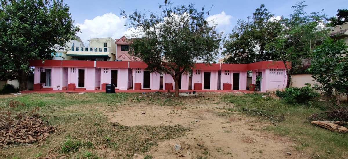 biruda's tweet image. This is the photos of the before and after intervention of school toilets. @PracticalAction India Foundation with the support from @SBILife renovated the school toilets of Prashanti Vihar Project UP School, Bhubaneswar!!
#WorldToiletDay
#SustainableSanitation